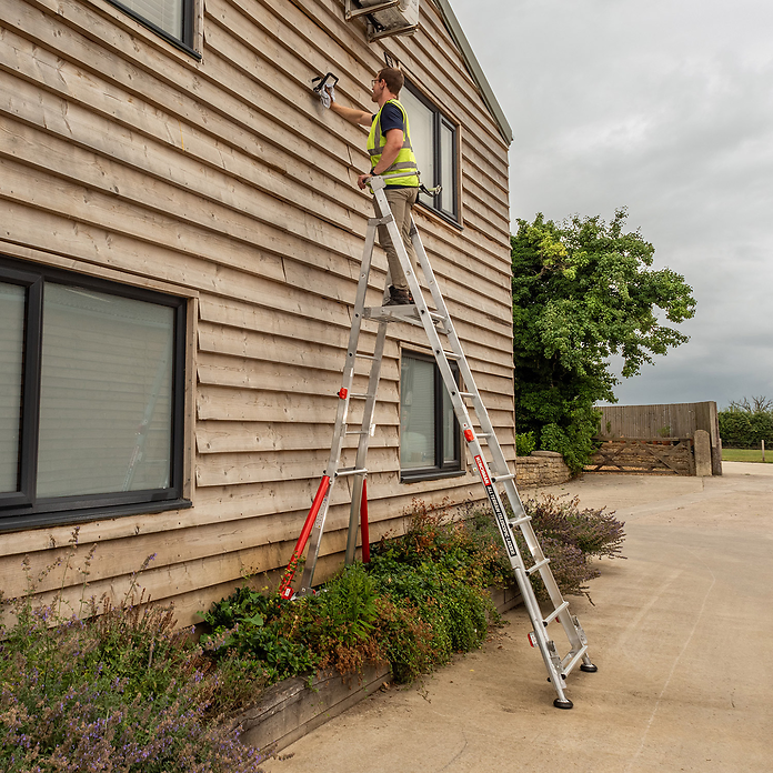 Henchman All Terrain Telescopic Platform