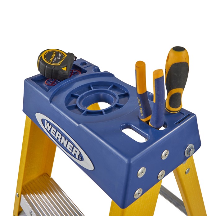 Werner 716 Fibreglass Swingback Step Ladder