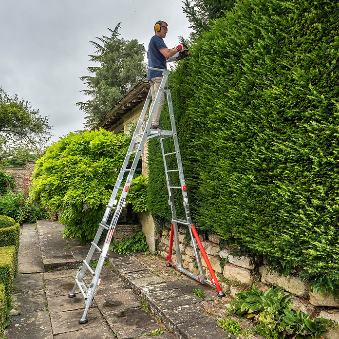 Henchman All Terrain Telescopic Platform