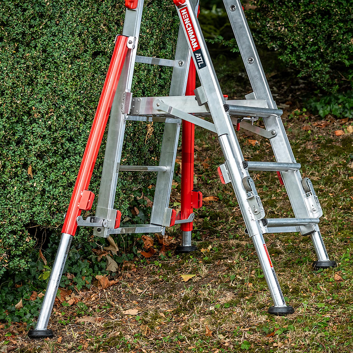 Henchman All Terrain Telescopic Platform