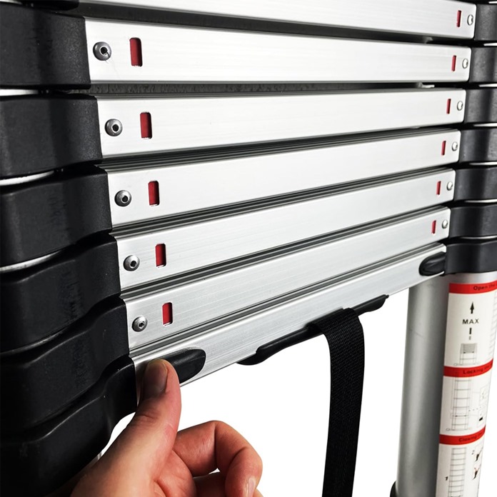 Lightweight Telescopic Ladder