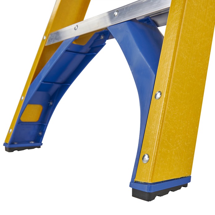 Werner 716 Fibreglass Swingback Step Ladder