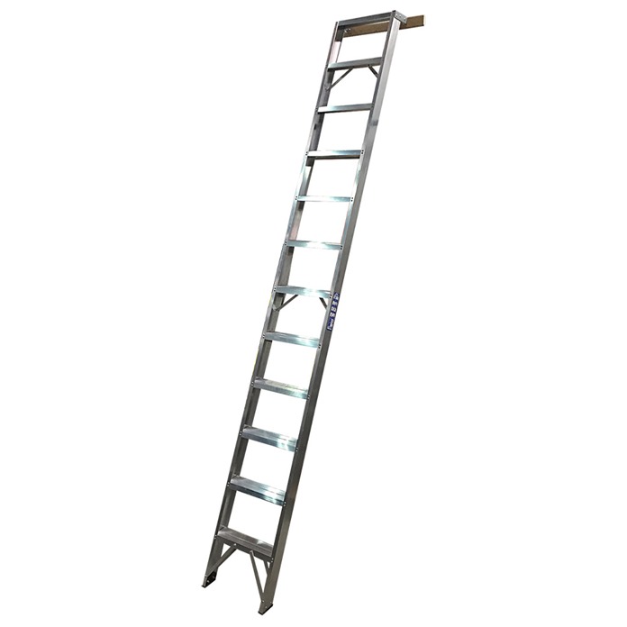 Shelf Ladders with Cross bar