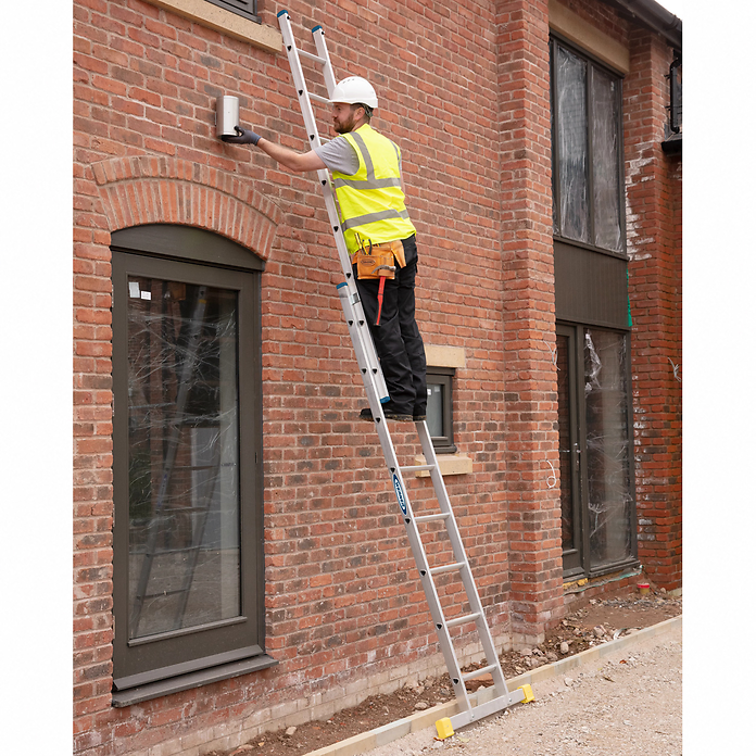 Werner 722 Trade Double Extension Ladders