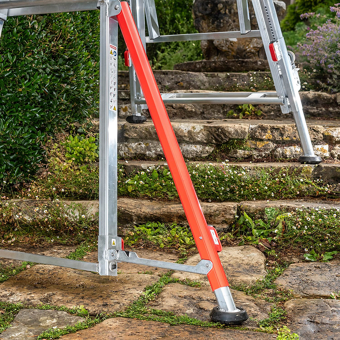 Henchman All Terrain Telescopic Platform