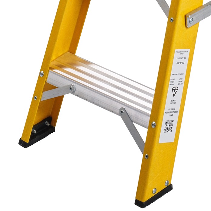 Super-Trade Glass Fibre Swingback Step Ladders
